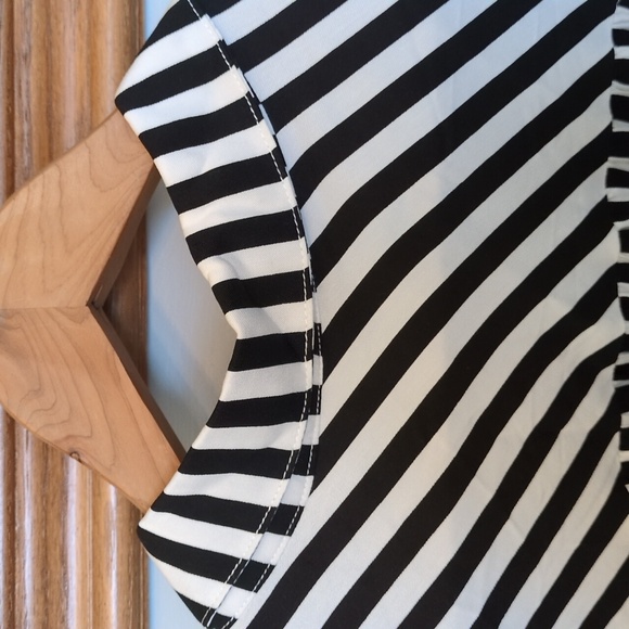 Torrid 2 Striped Button Down Front Shirt Top Challis Black White Stripes Referee - Picture 8 of 16